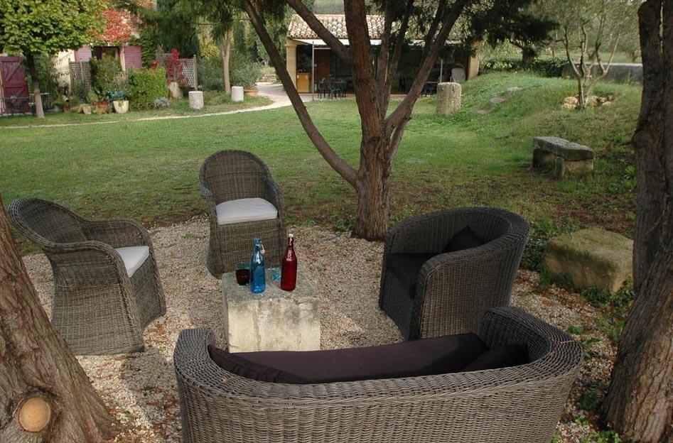 Hotel La Tuilière en Luberon Cadenet Esterno foto