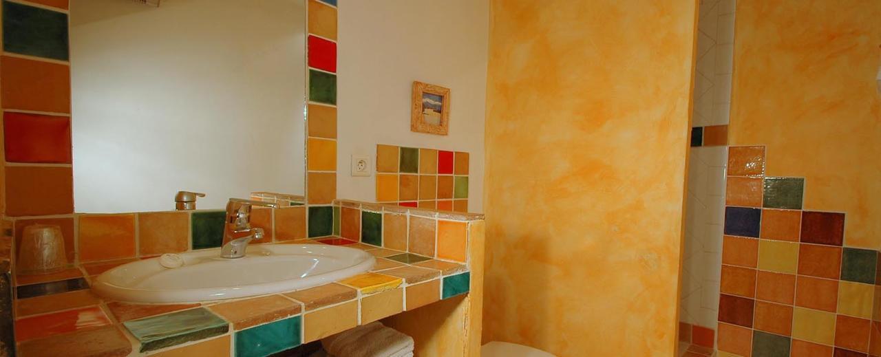 Hotel La Tuilière en Luberon Cadenet Esterno foto